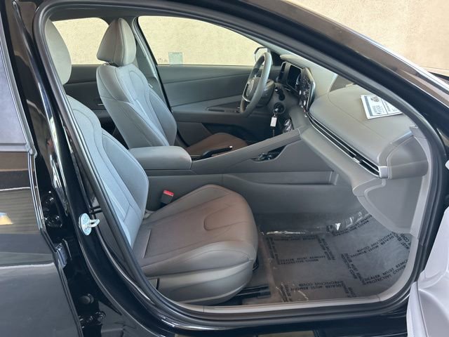 Certified 2026 Hyundai Elantra SE image 29