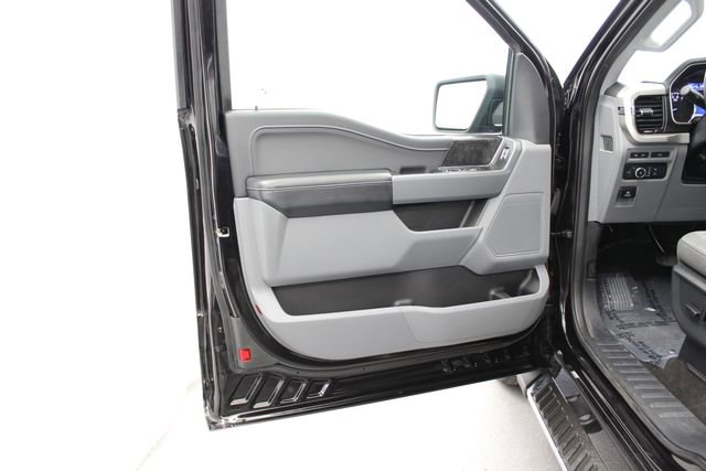 Used 2021 Ford F150 XLT w/ Equipment Group 302A High image 17