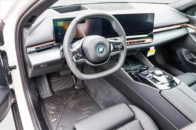 Used 2025 BMW i5 xDrive40 w/ Premium Package image 10