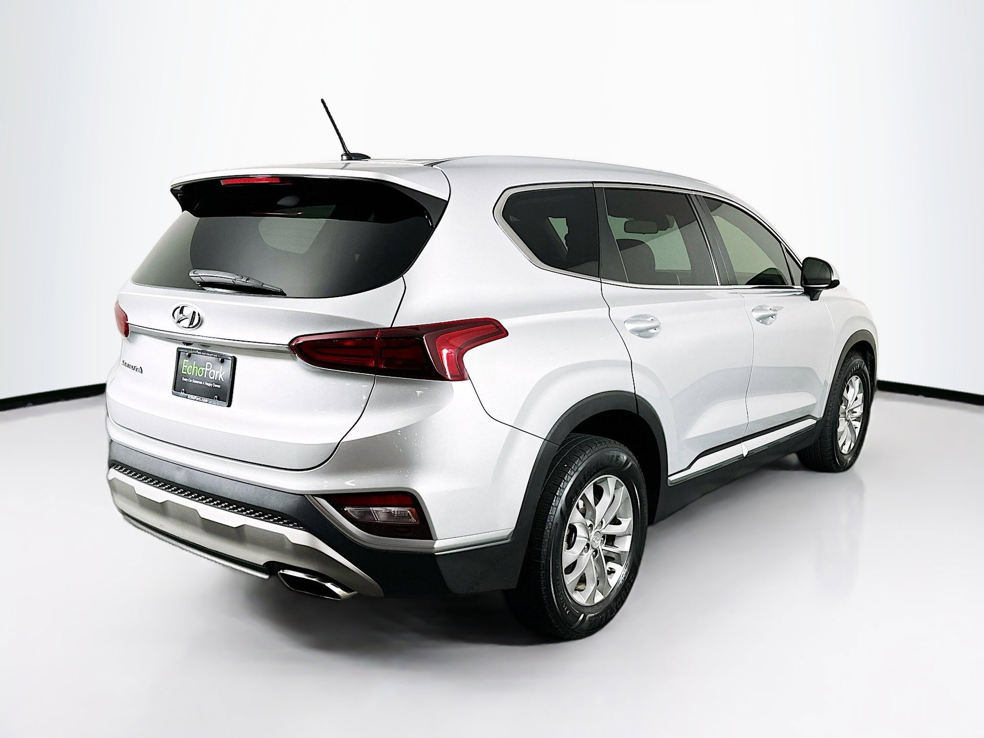Used 2019 Hyundai Santa Fe SE FWD image 9