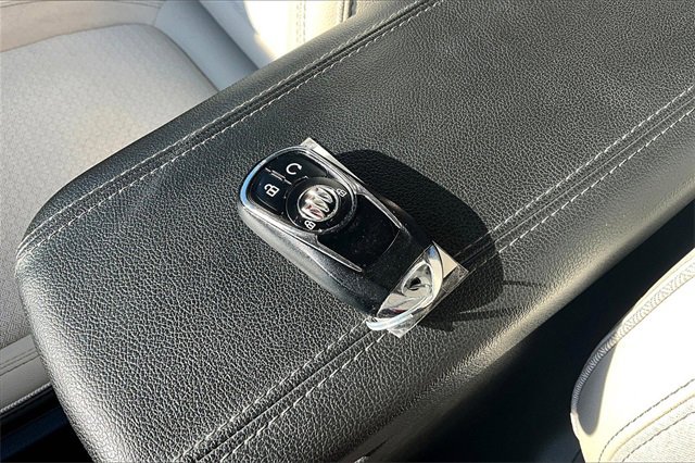 Used 2021 Buick Encore GX Select image 35