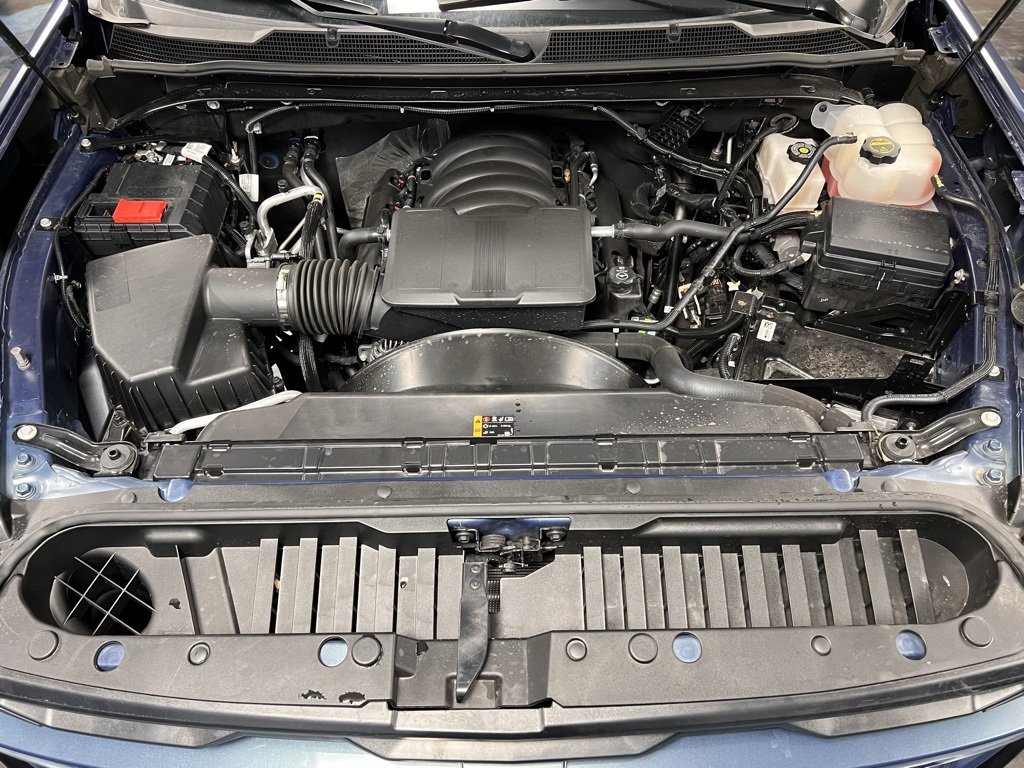 Used 2024 Chevrolet Silverado 2500 Custom w/ Custom Value Package image 11