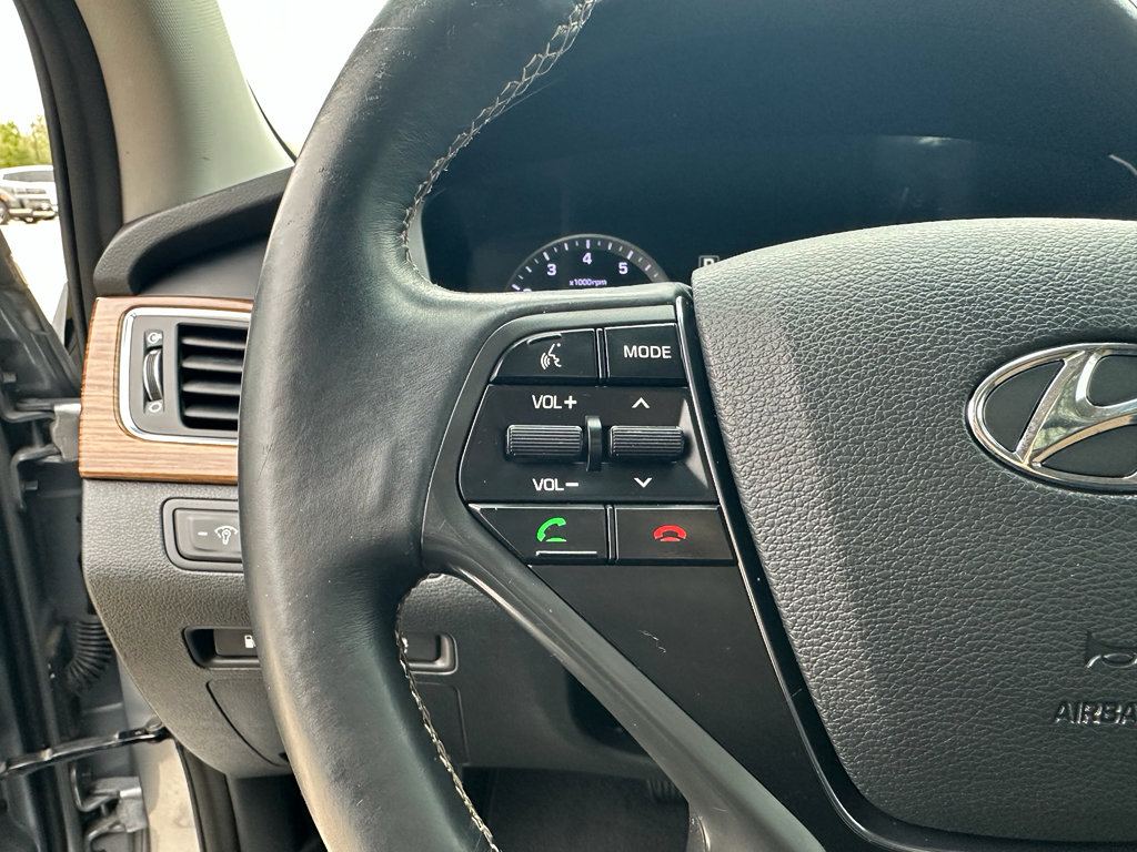 Used 2015 Hyundai Sonata Limited w/ Option Group 06 image 16