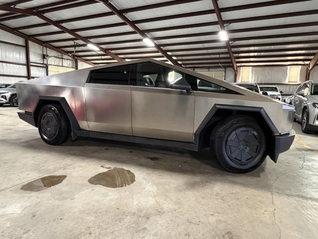 Used 2025 Tesla Cybertruck AWD Crew Cab image 6