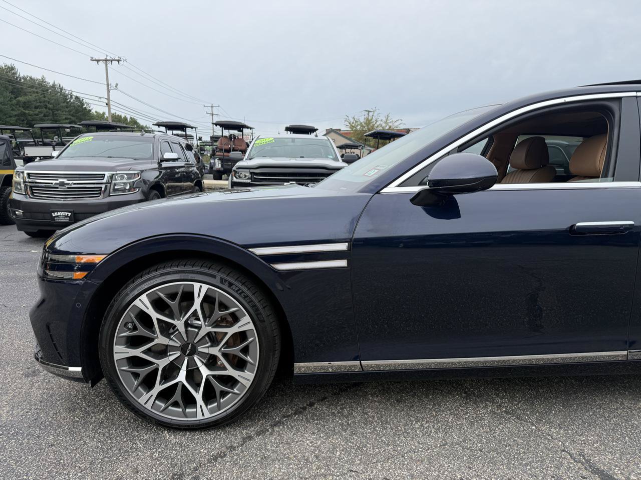 Used 2025 Genesis G90 3.5T AWD/4WD image 6