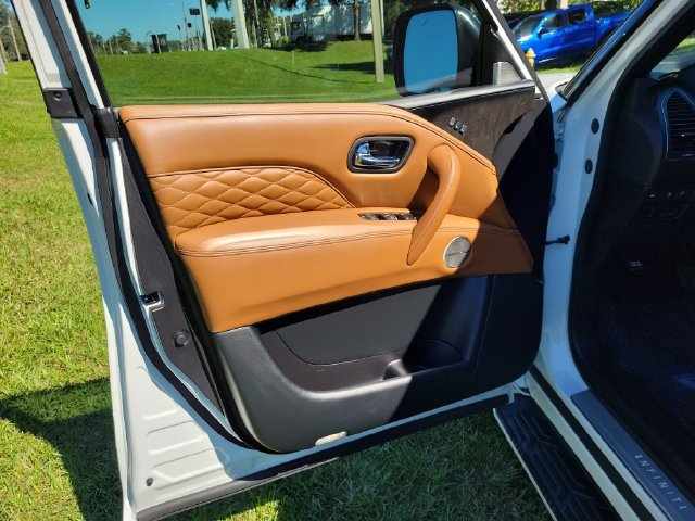 Used 2023 INFINITI QX80 Sensory w/ Cargo Package AWD/4WD image 17