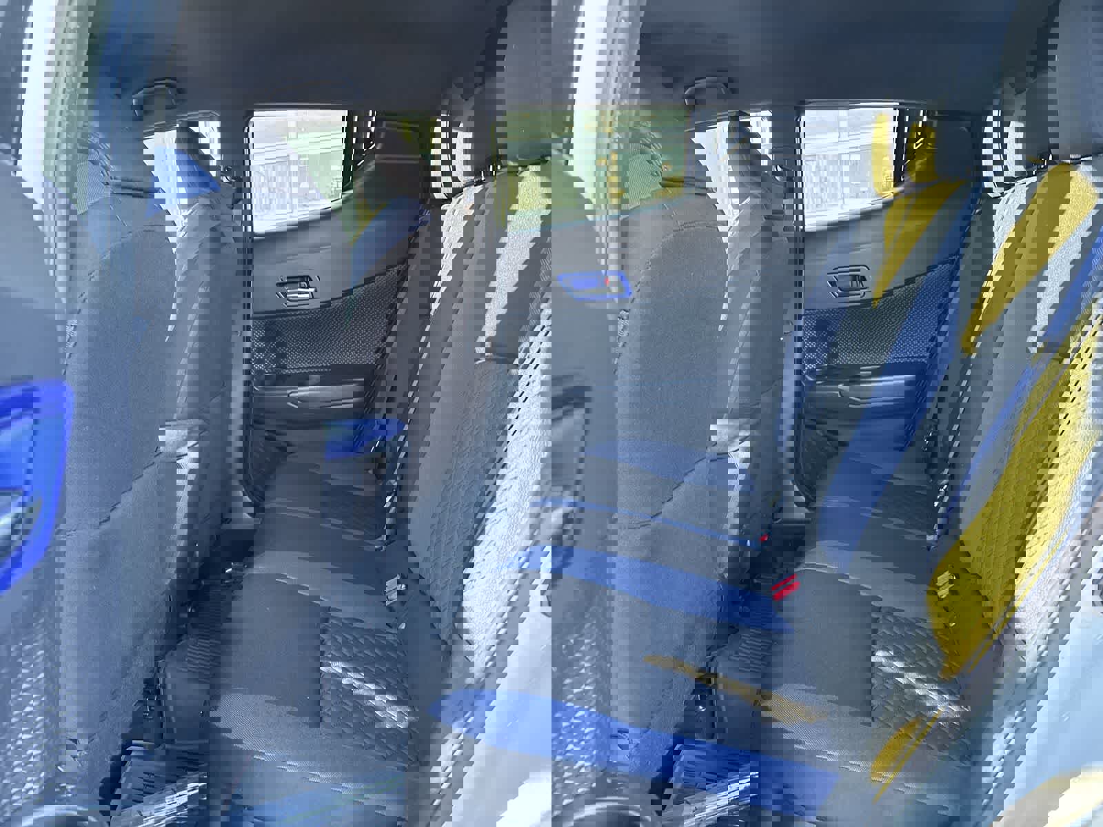 Used 2021 Toyota C-HR XLE image 5