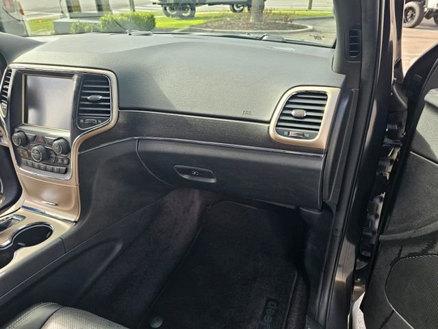 Used 2017 Jeep Grand Cherokee Limited w/ Luxury Group II image 22