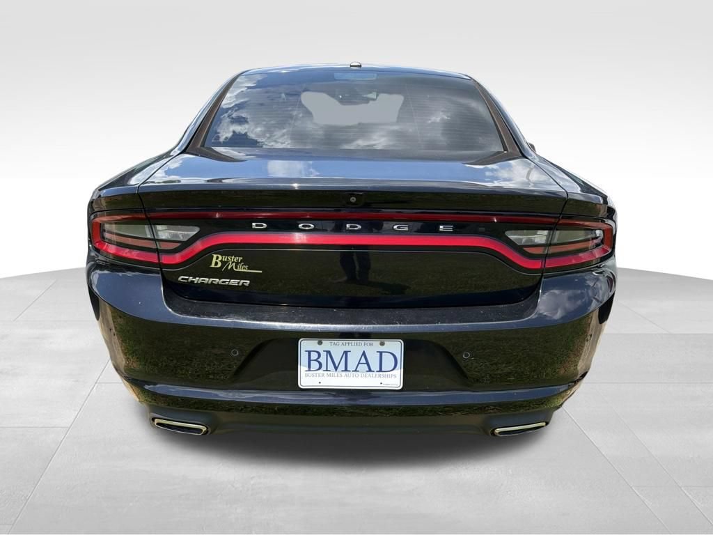 Used 2020 Dodge Charger SXT RWD image 4