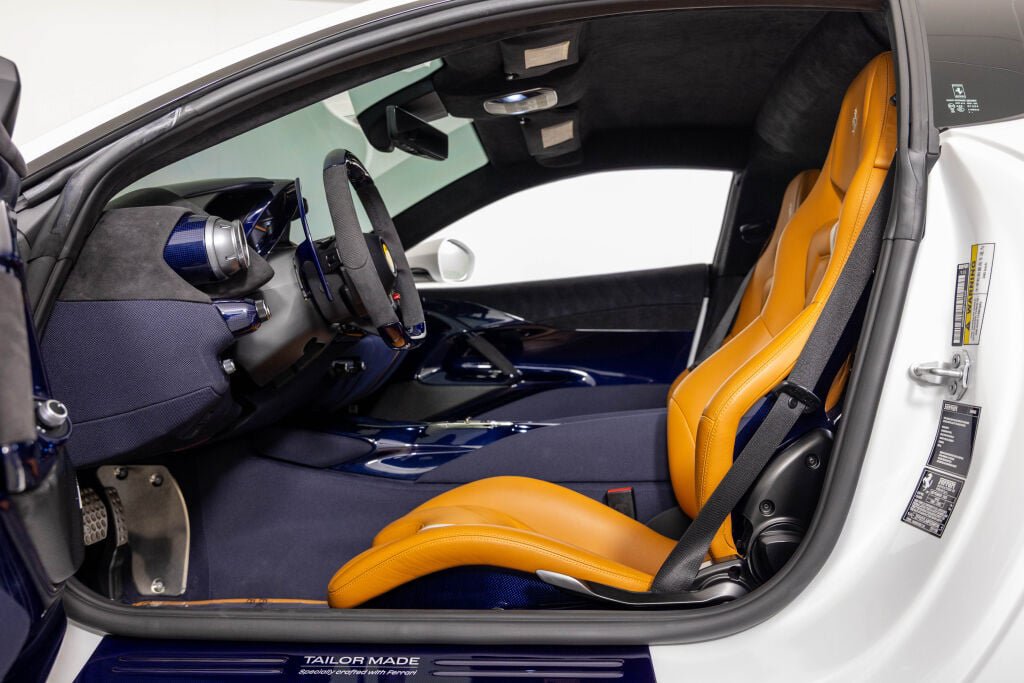 Used 2023 Ferrari 812 Competizione RWD image 41