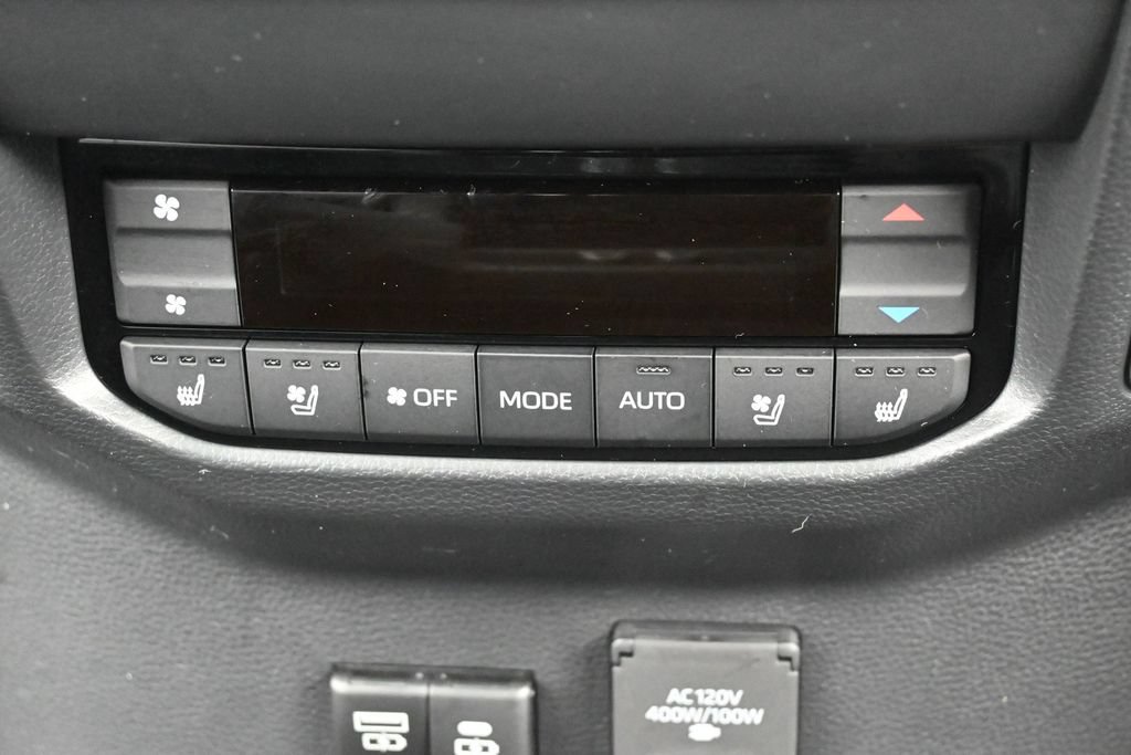 Certified 2024 Toyota Sequoia Platinum AWD/4WD image 37