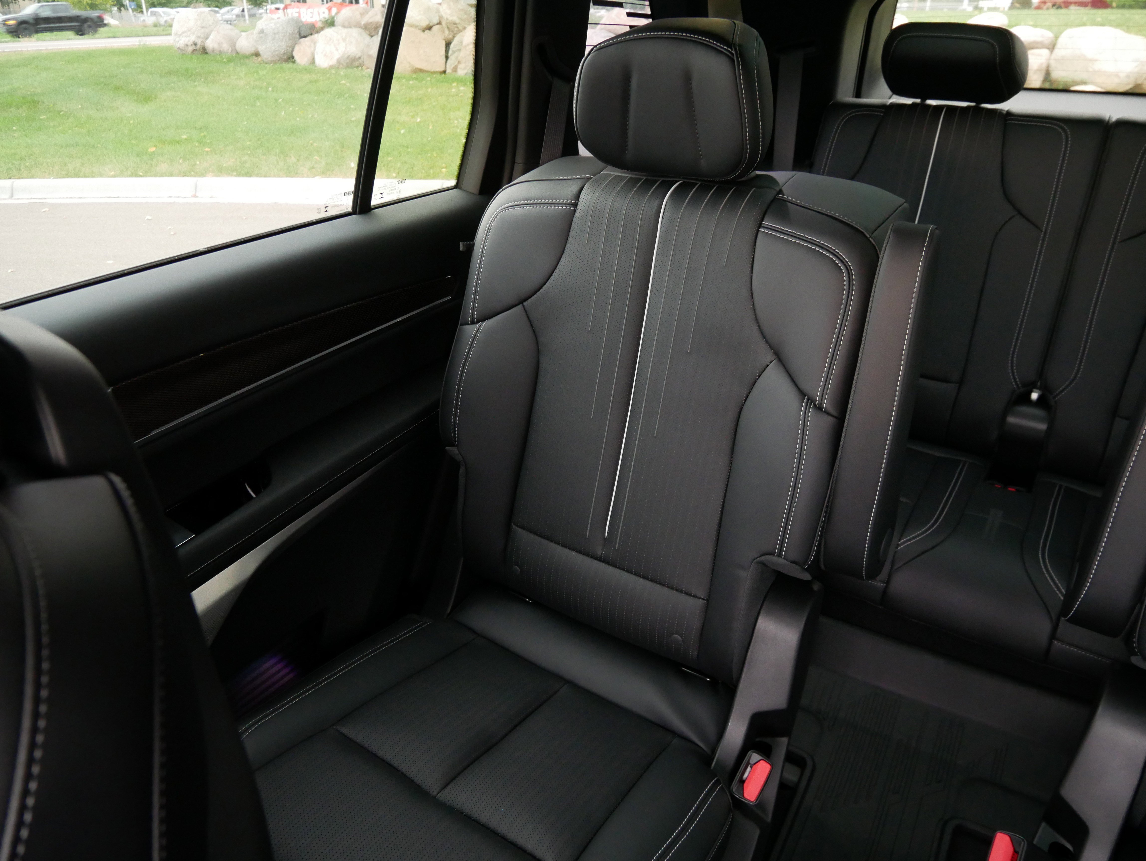 New 2026 Cadillac Vistiq Sport w/ LPO, Floor Liner Package image 10