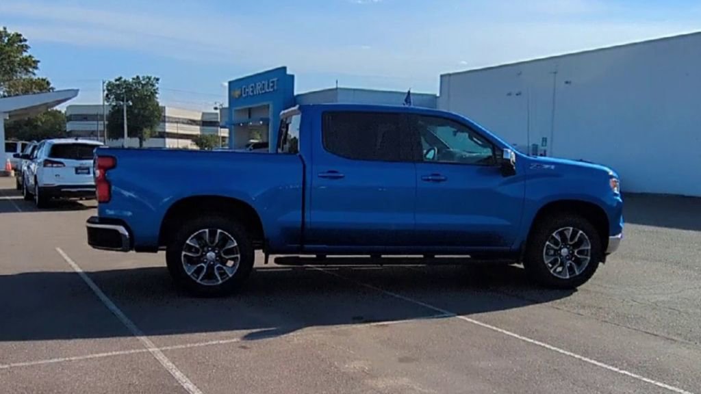 New 2026 Chevrolet Silverado 1500 LT w/ All Star Edition Plus image 9