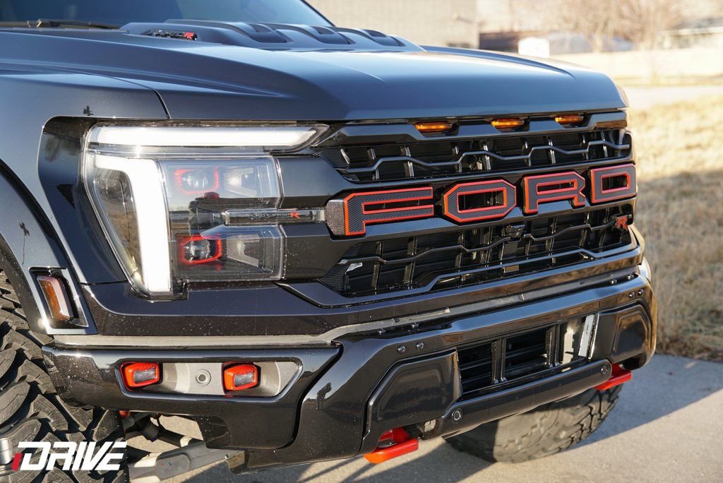 Used 2025 Ford F150 Raptor w/ Equipment Group 803A Raptor R image 4