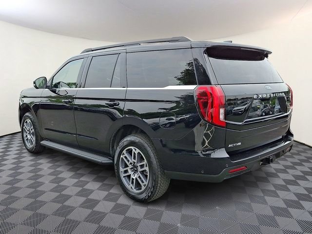 Certified 2025 Ford Expedition Active AWD/4WD image 4