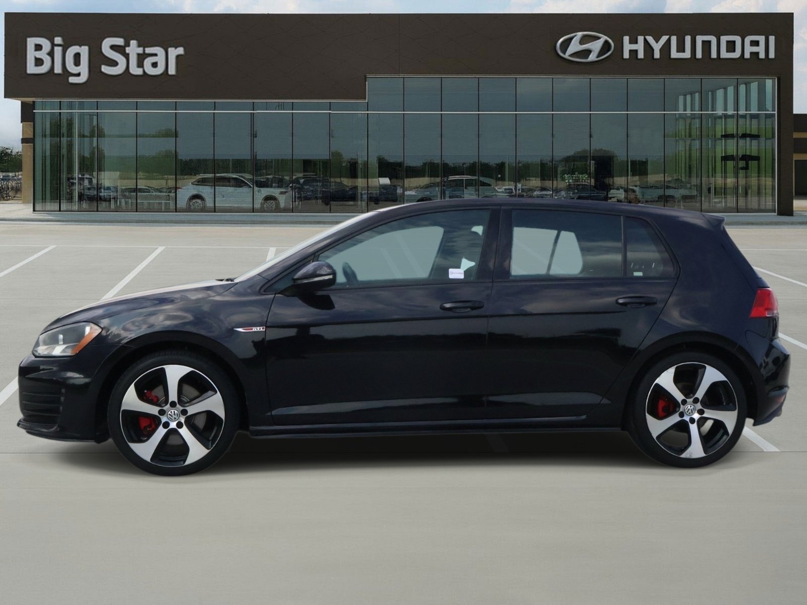 Used 2016 Volkswagen GTI S FWD image 2