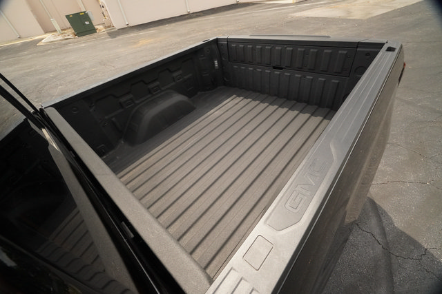 Used 2026 GMC Sierra 1500 AT4 w/ AT4 Premium Package AWD/4WD image 13
