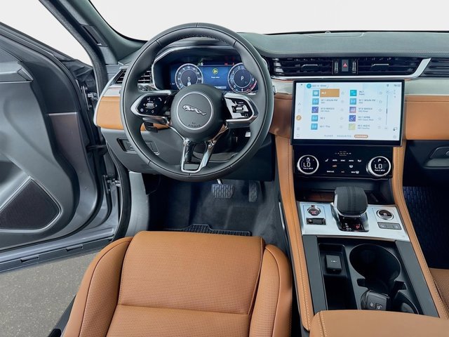 Used 2026 Jaguar F-PACE R-Dynamic S AWD/4WD image 25