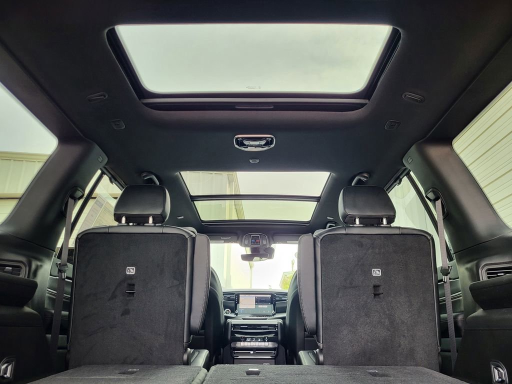 New 2026 Jeep Grand Wagoneer Limited AWD/4WD image 37