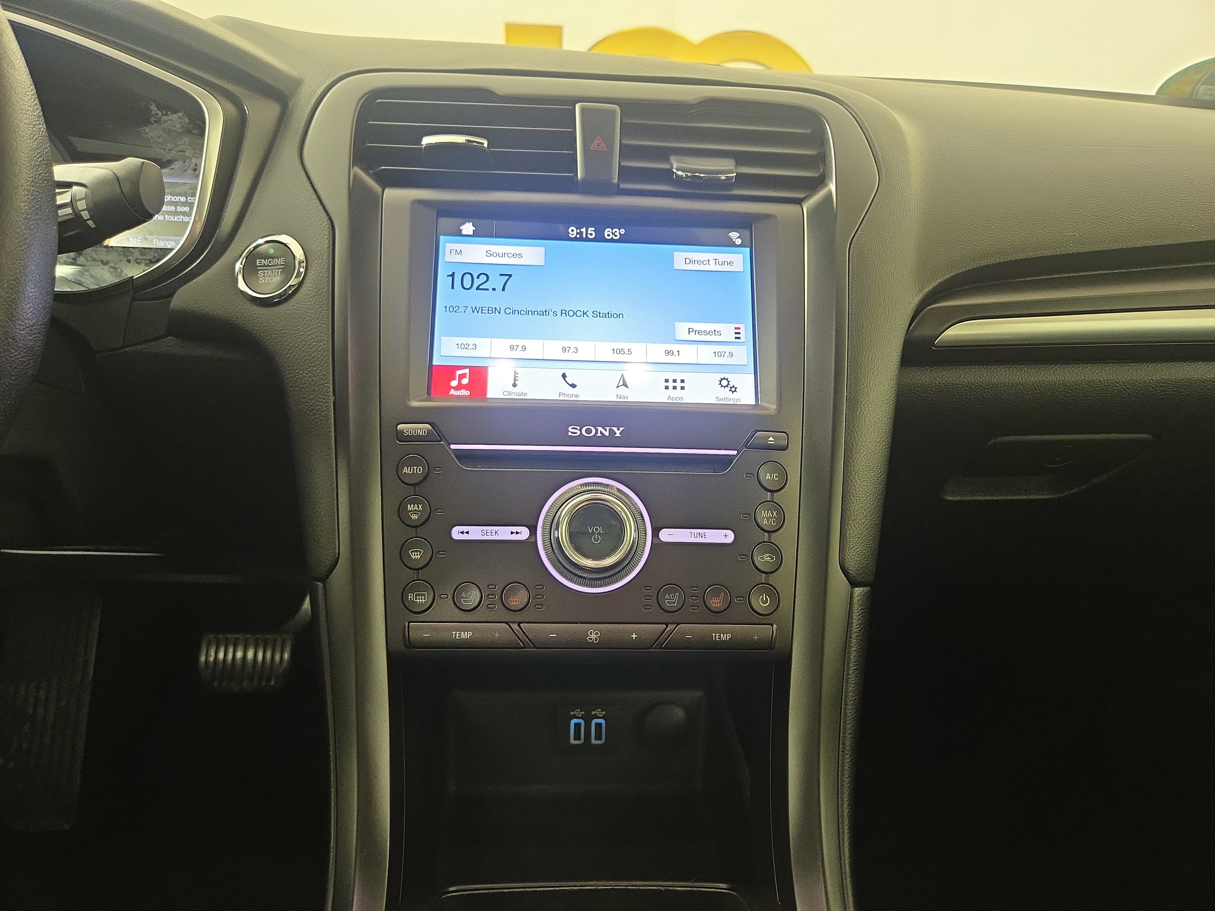 Used 2019 Ford Fusion Titanium image 23