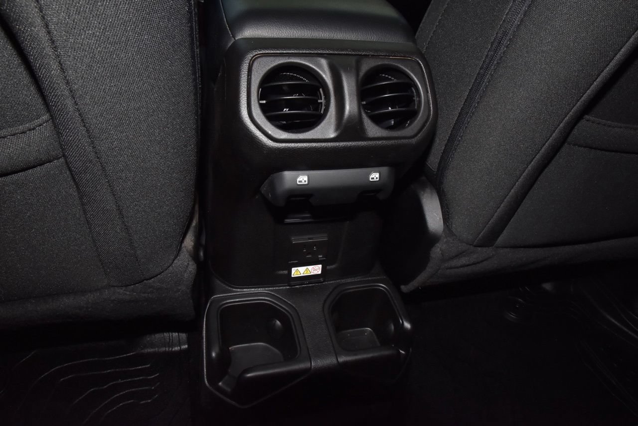 Used 2023 Jeep Gladiator Rubicon w/ Cold Weather Group AWD/4WD image 19