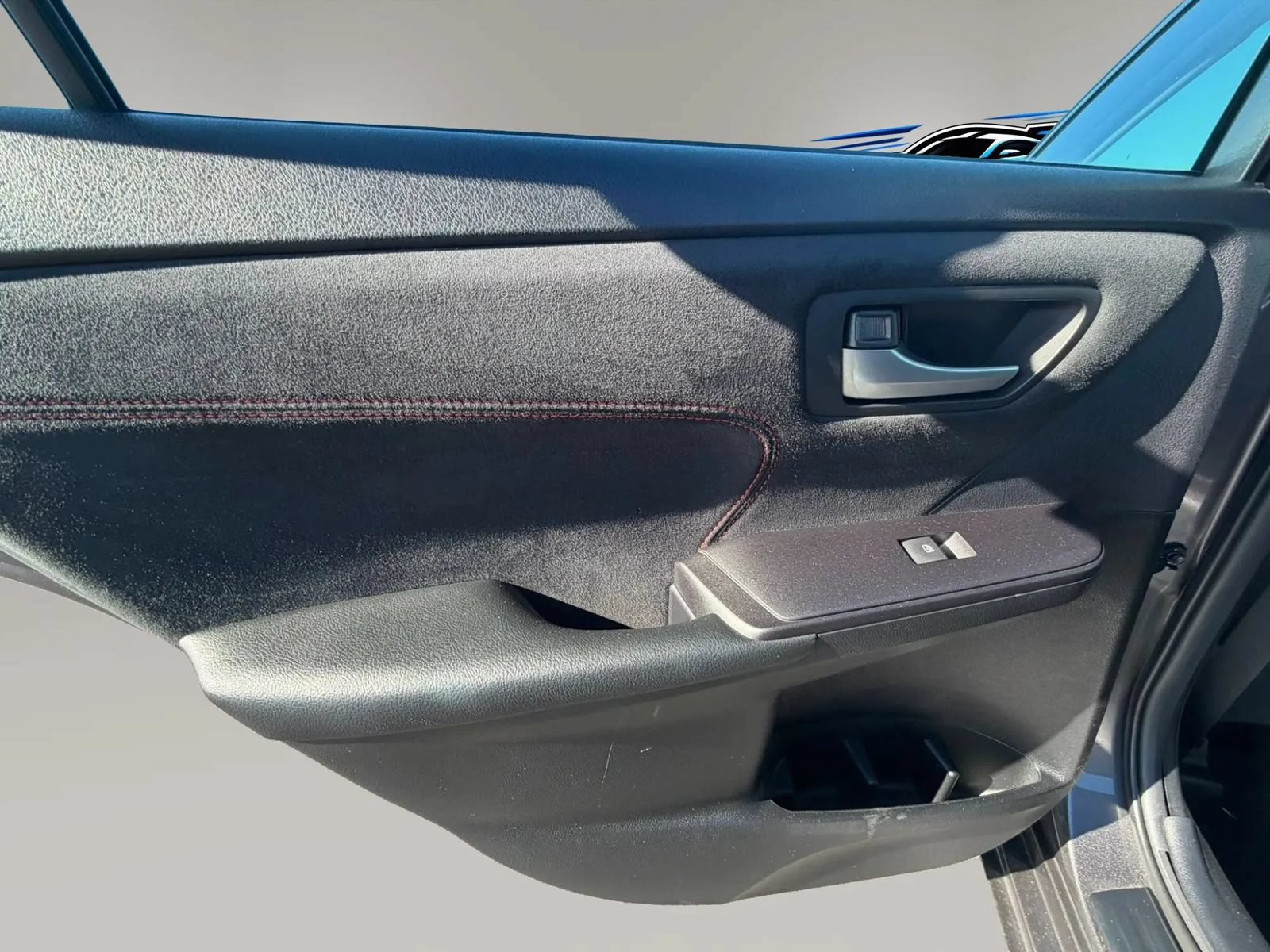 Used 2016 Toyota Camry XSE w/ Moonroof Package FWD image 13