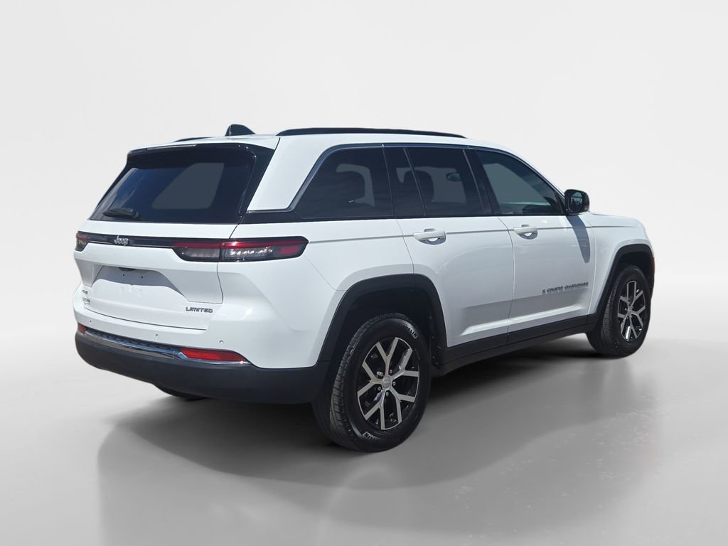 Used 2024 Jeep Grand Cherokee Limited image 5