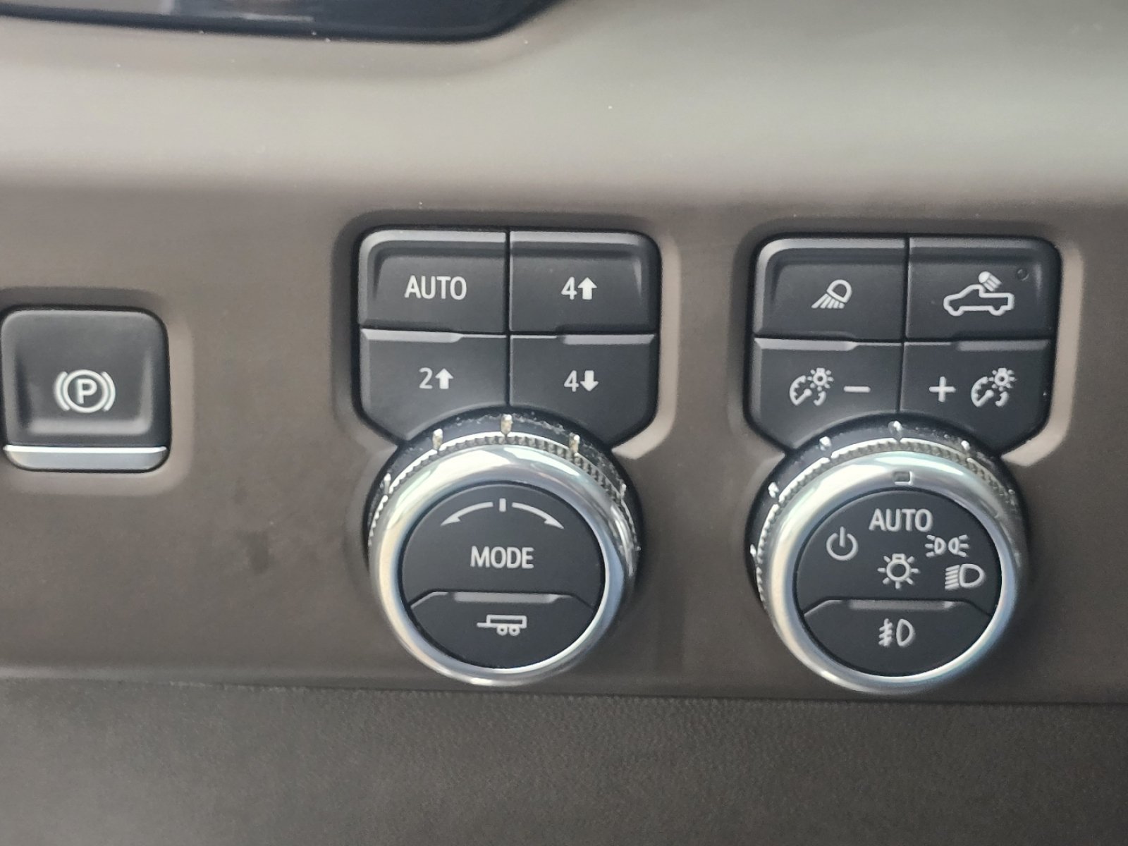 Used 2025 GMC Sierra 2500 Denali w/ LPO, GMC Protection Package AWD/4WD image 6