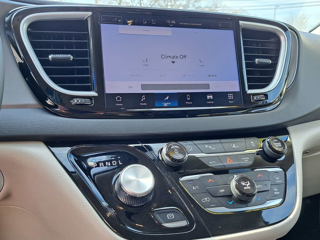 Used 2024 Chrysler Pacifica Touring-L image 10