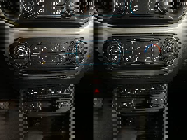 Used 2022 Chevrolet Colorado ZR2 image 18