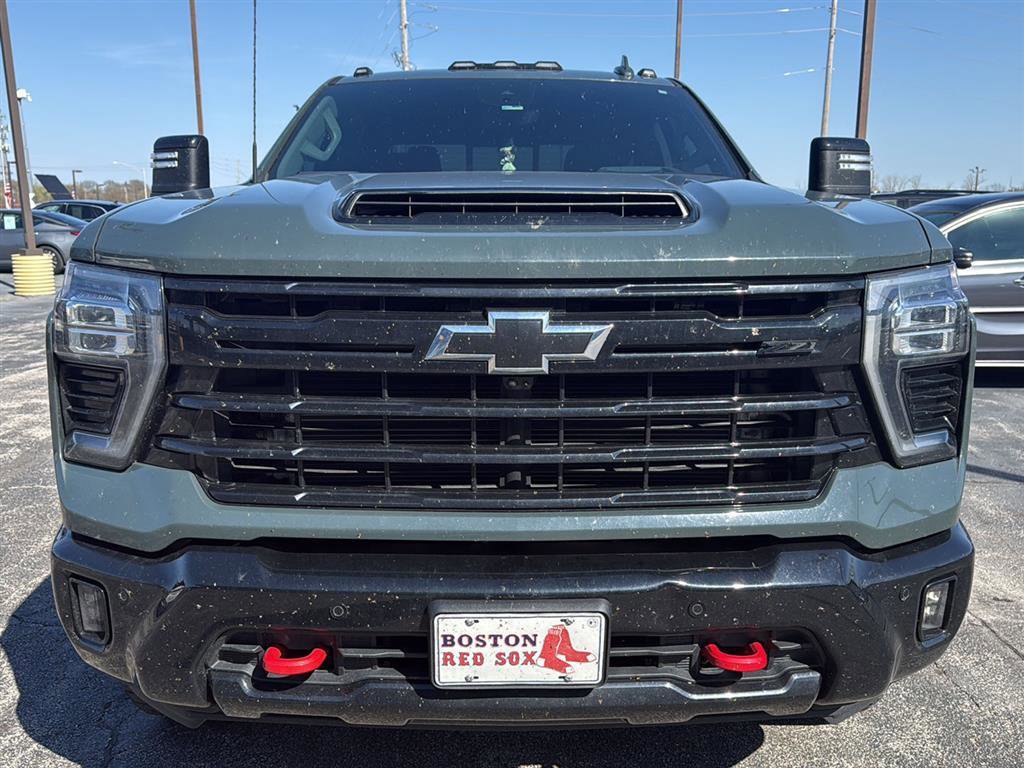 Used 2025 Chevrolet Silverado 2500 LTZ w/ LTZ Plus Package image 2