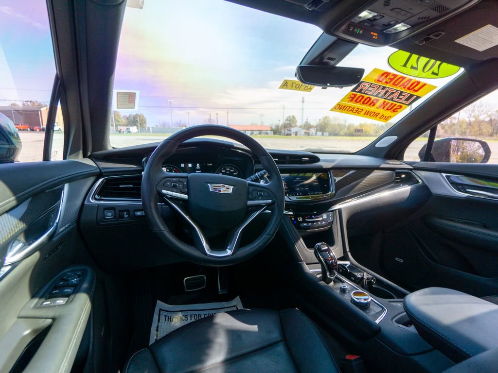 Used 2021 Cadillac XT6 Sport w/ LPO, ONYX Package image 14