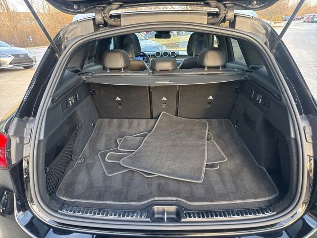 Used 2024 Mercedes-Benz GLC 300 4MATIC image 32