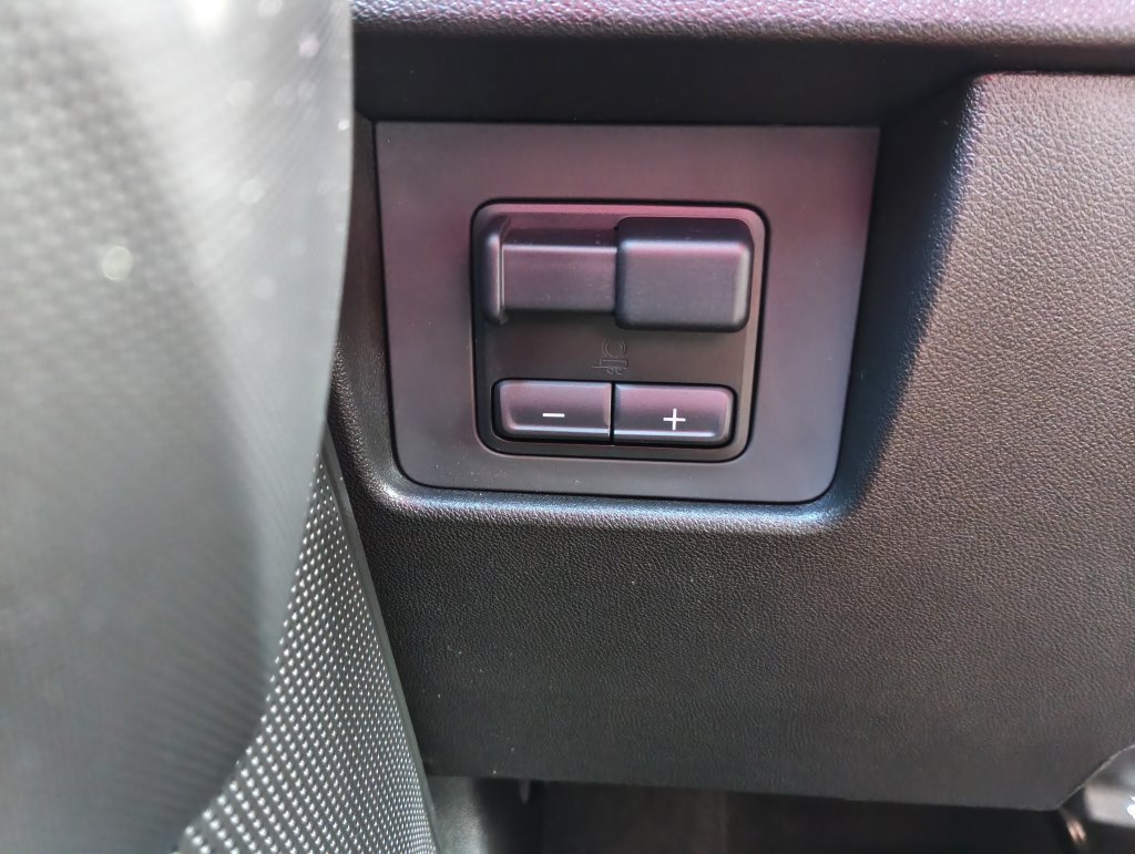 Used 2025 Chevrolet Colorado Trail Boss AWD/4WD image 15