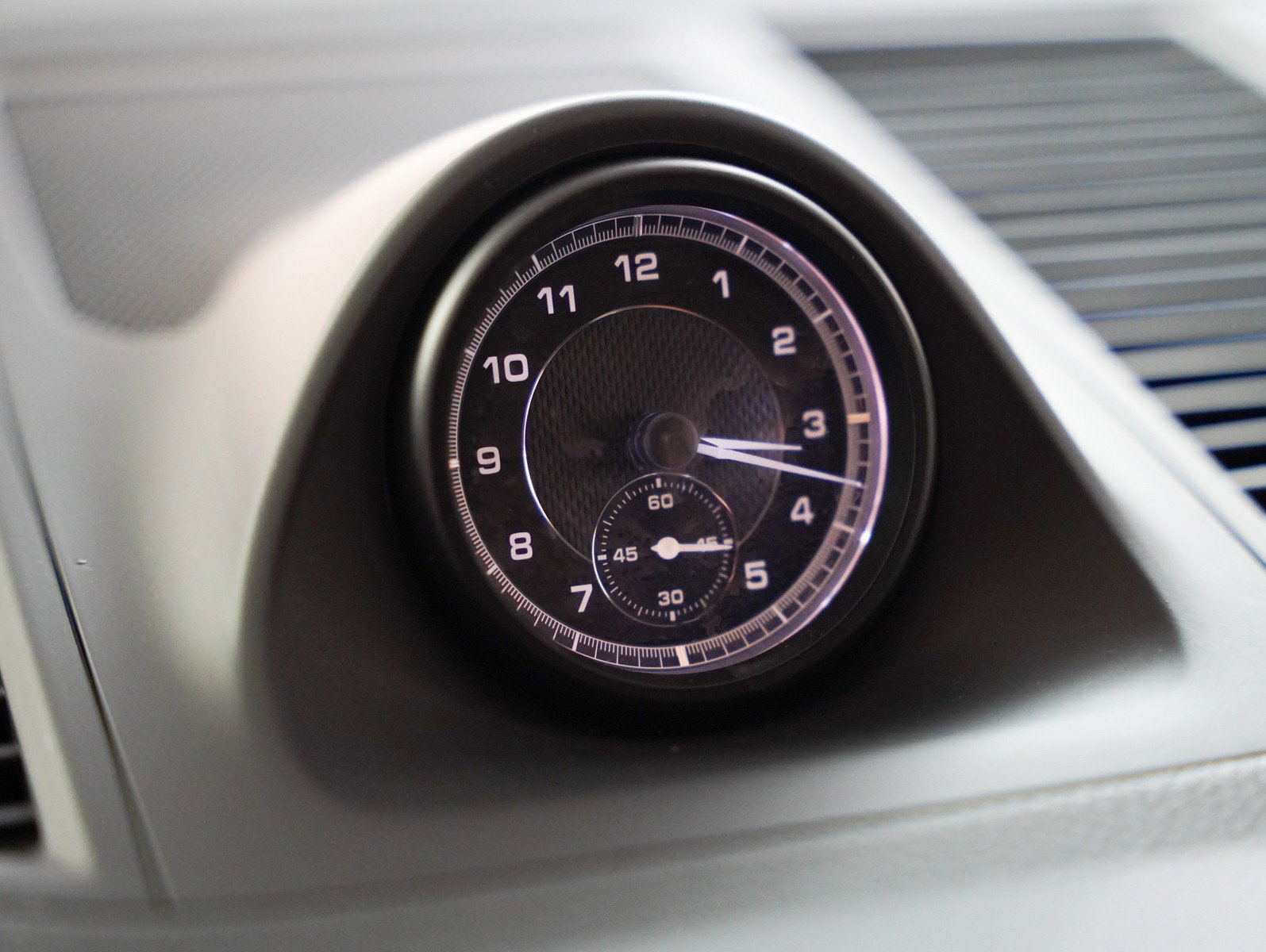 Certified 2024 Porsche Macan image 22