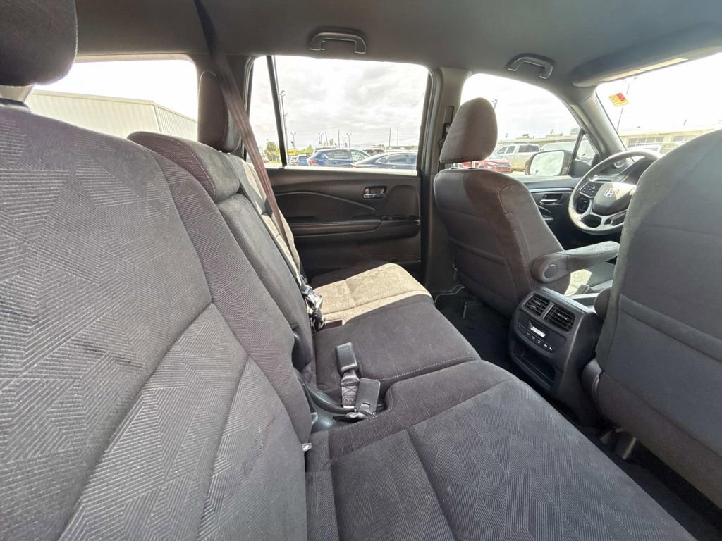 Used 2022 Honda Pilot Sport image 13