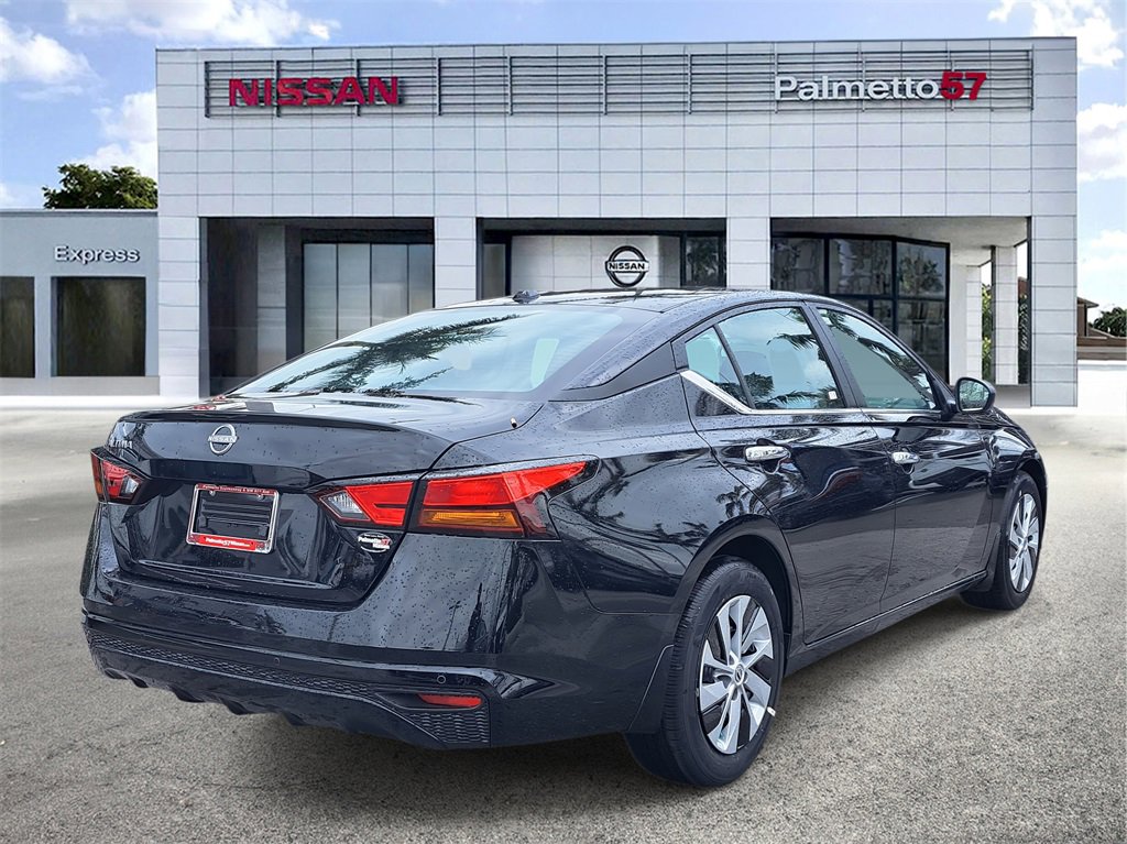 Used 2025 Nissan Altima 2.5 S image 6