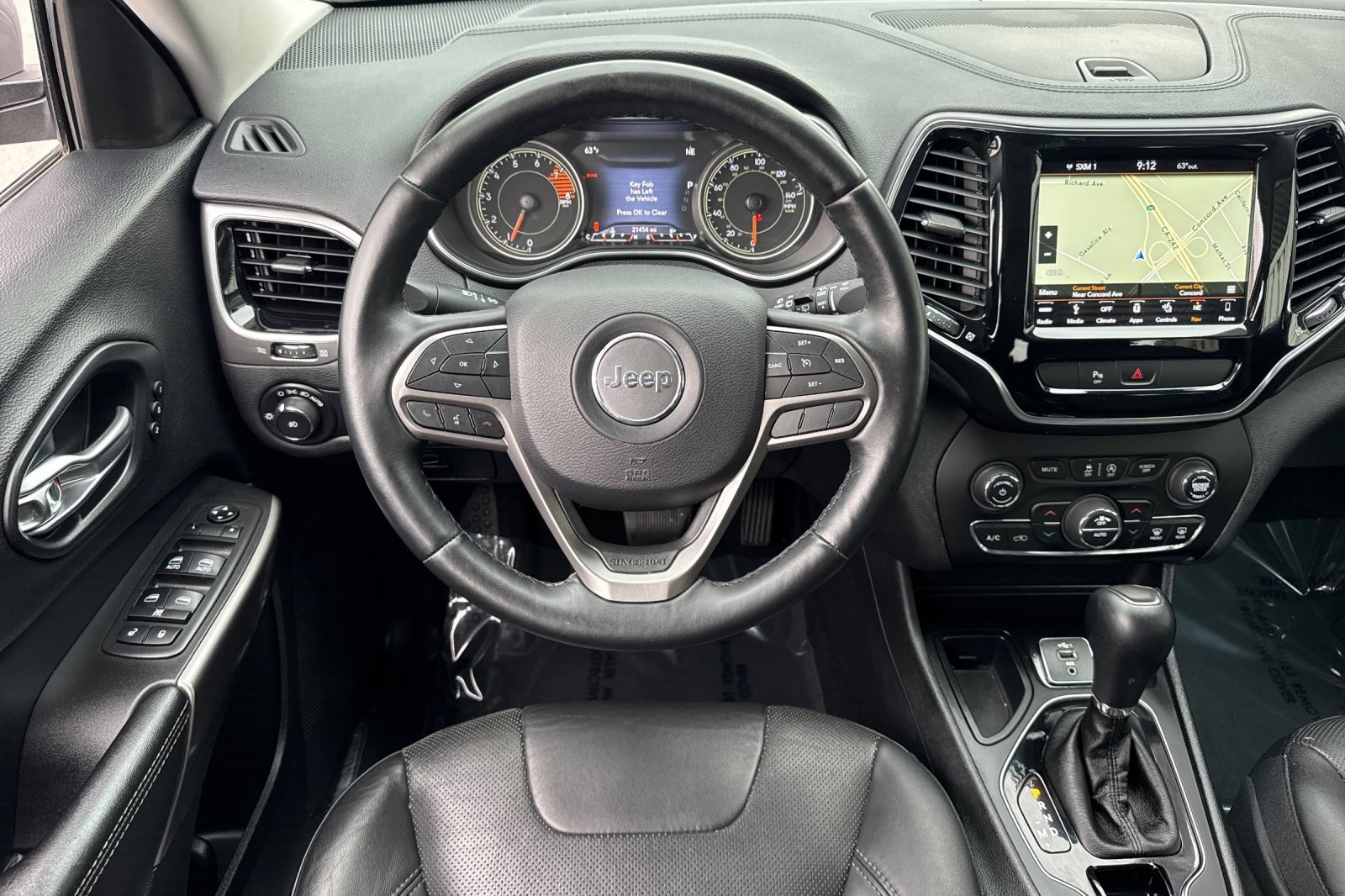Used 2019 Jeep Cherokee Limited FWD image 28