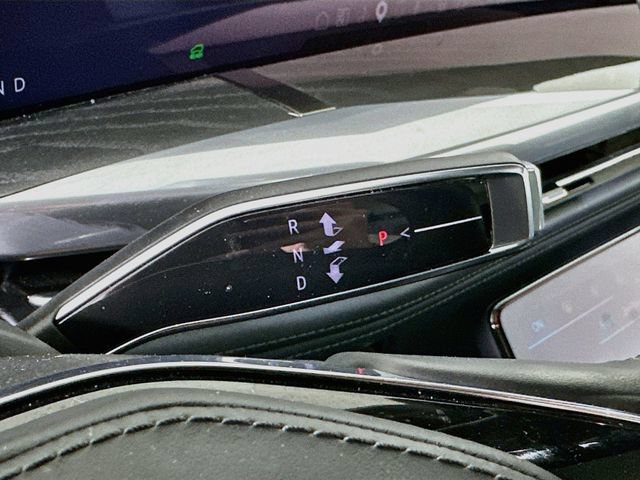 New 2025 Cadillac Escalade IQ Luxury 2 AWD/4WD image 16