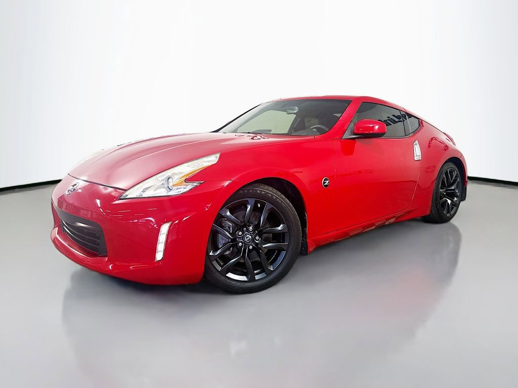 Used 2016 Nissan 370Z Coupe RWD image 3