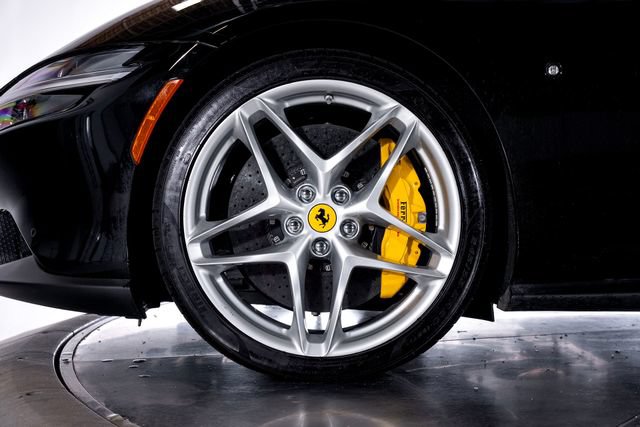 Certified 2024 Ferrari Roma Spider RWD image 17
