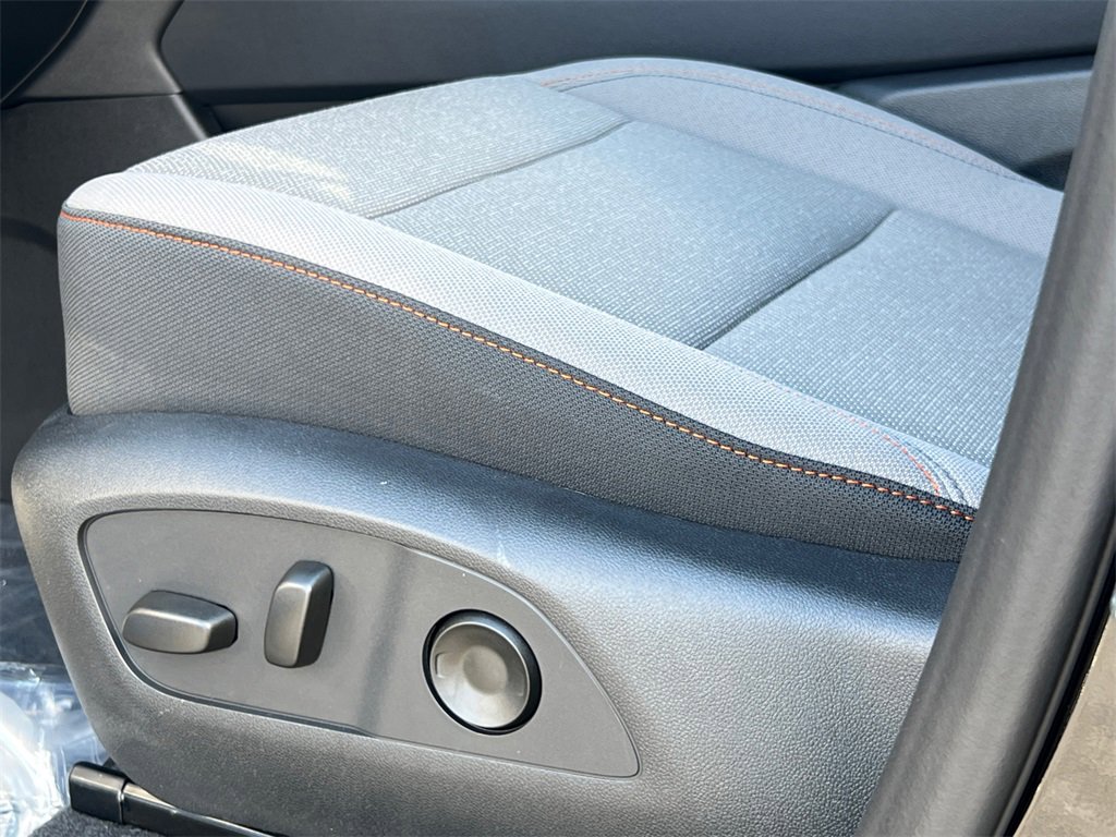 New 2026 Chevrolet Traverse LT w/ Enhanced Driving Package image 15