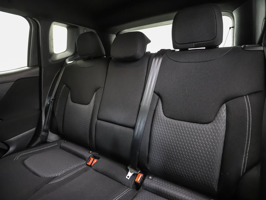 Used 2021 Jeep Renegade Latitude AWD/4WD image 23