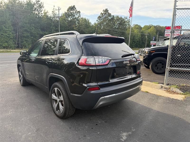 Used 2019 Jeep Cherokee Limited image 3