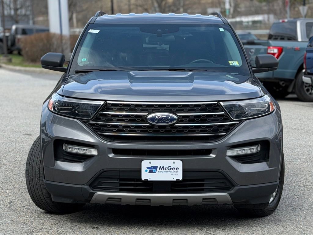 Used 2022 Ford Explorer XLT w/ Equipment Group 202A AWD/4WD image 2