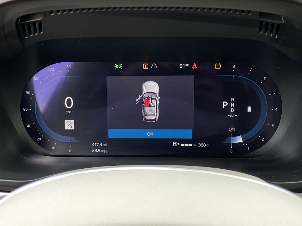 Used 2023 Volvo XC60 B5 Plus w/ Protection Package Premier image 14