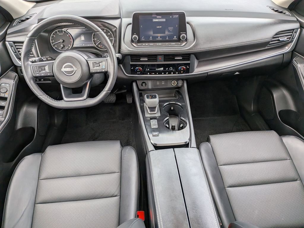 Used 2024 Nissan Rogue SV w/ SV Premium Package image 21