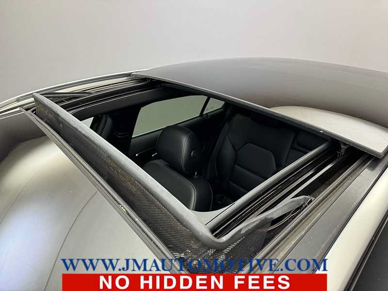 Used 2018 Mercedes-Benz GLA 250 4MATIC image 11