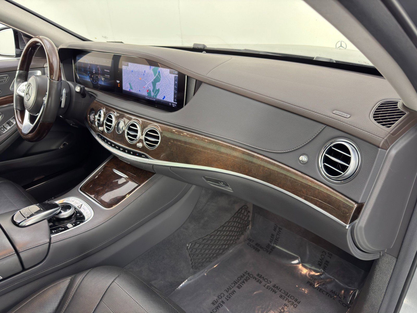 Used 2018 Mercedes-Benz S 560 Sedan image 14