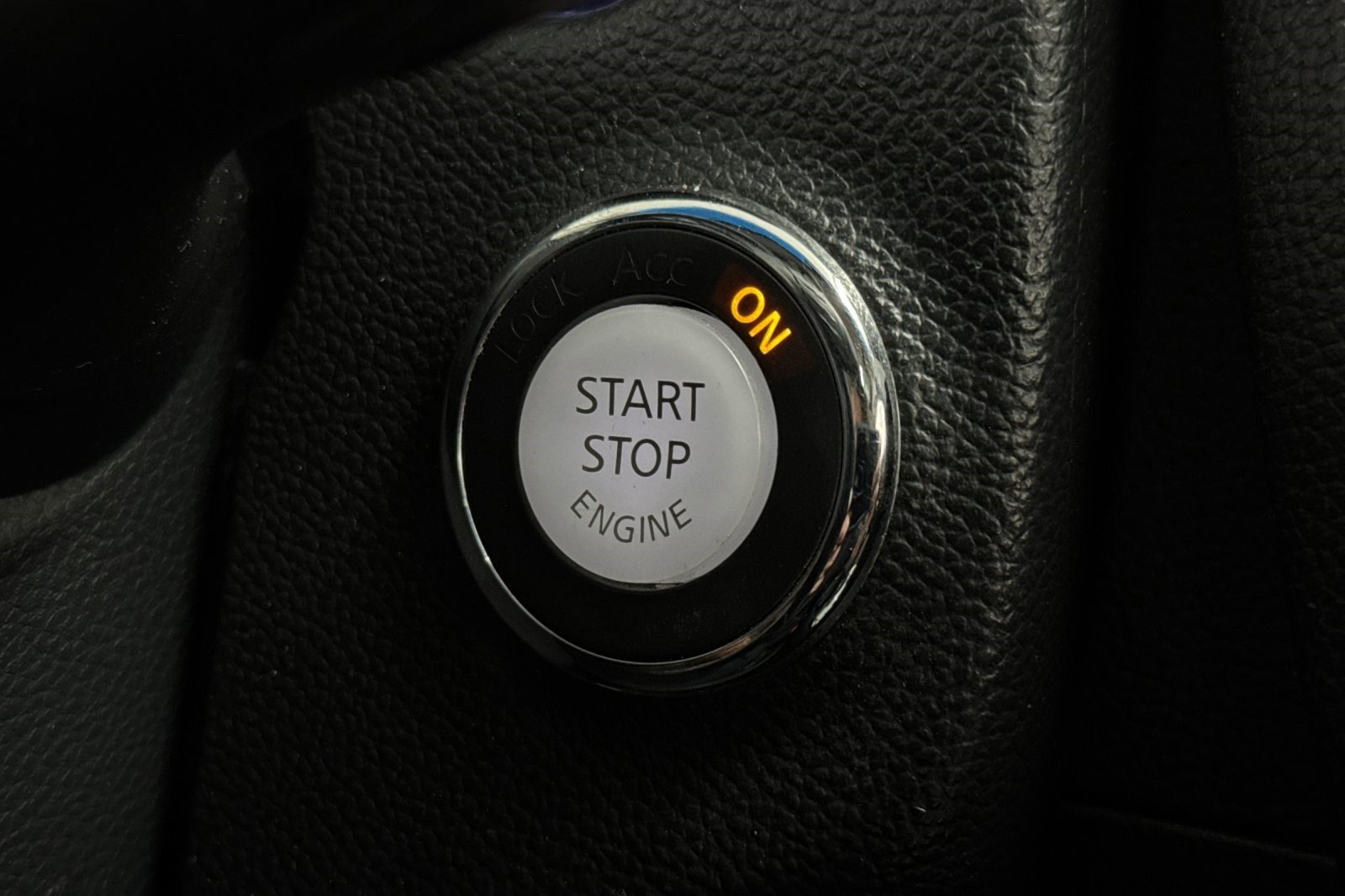 Used 2013 INFINITI G37 Journey w/ Premium Pkg image 32